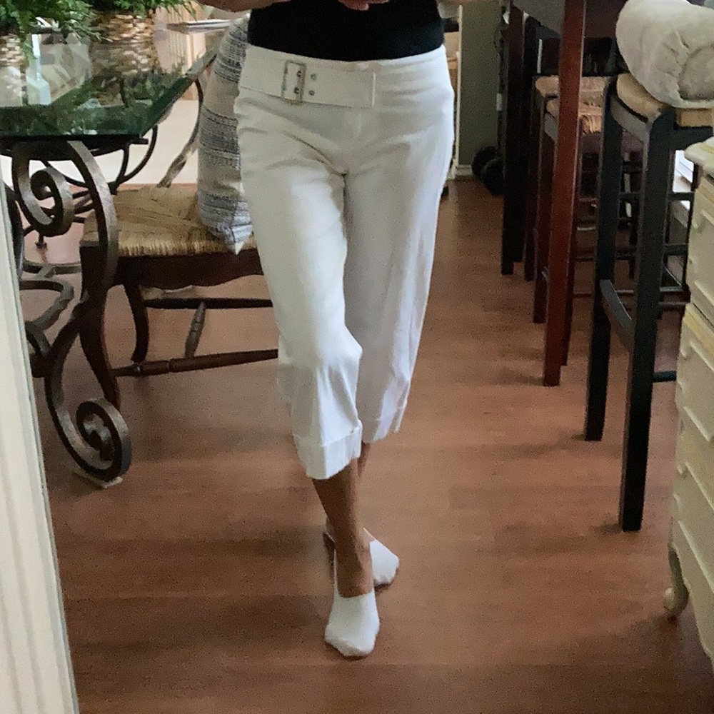 Bebe, size 4, cotton, Capris white pants - Picture 4 of 5